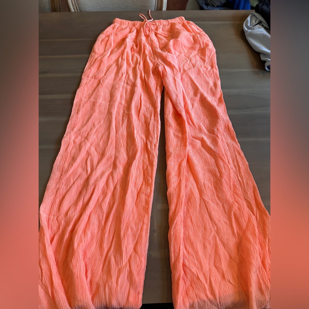 NWT Abercrombie & Fitch Coral Pants